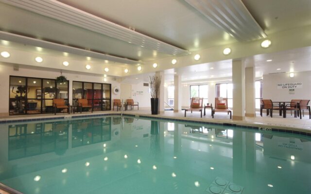 Courtyard by Marriott Chicago Bloomingdale