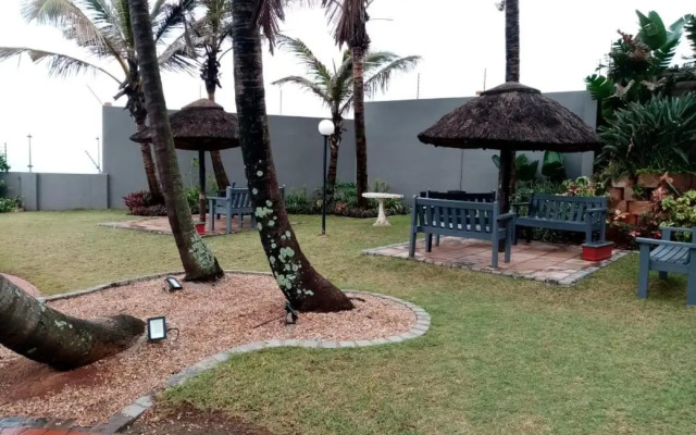 Inyoni Rocks Cabanas No 40