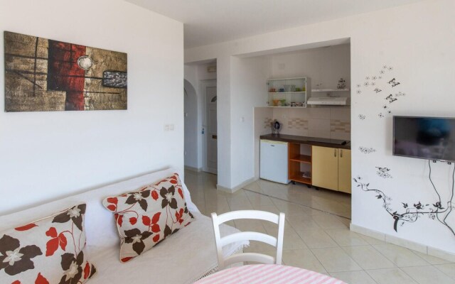 Awesome Apartment in Klek With Wifi and 2 Bedrooms