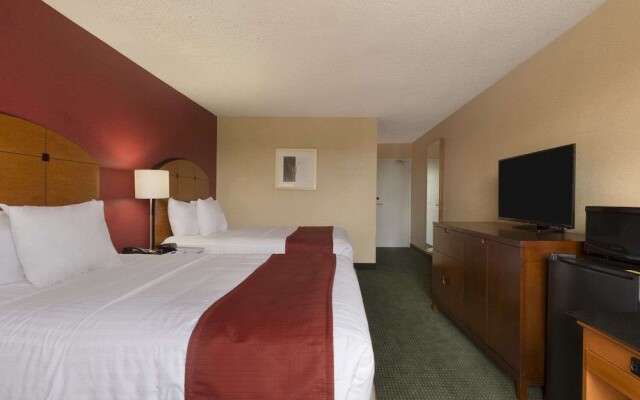 Baymont Inn and Suites Salem Roanoke Area