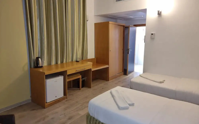 Ararat Hotel