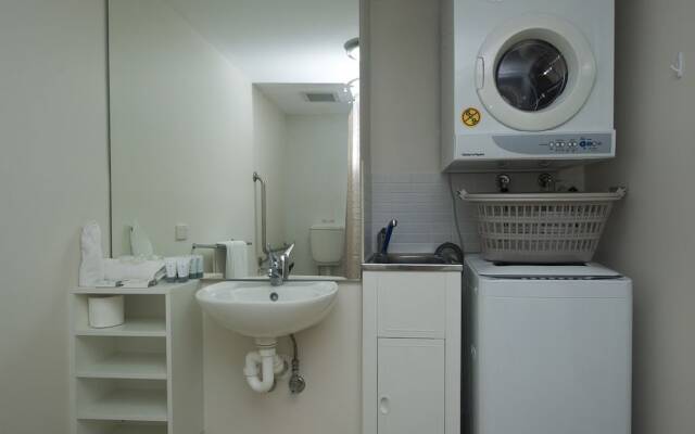 1 Bright Point Apartment 3102