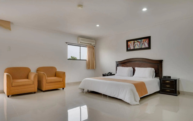 Hotel Puerta de Oro
