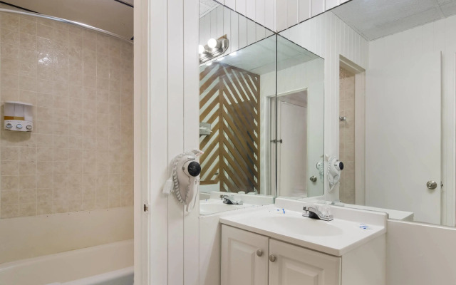 Rodeway Inn & Suites Sidney Historic Downtown I-80