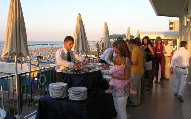 Hotel Caravelle