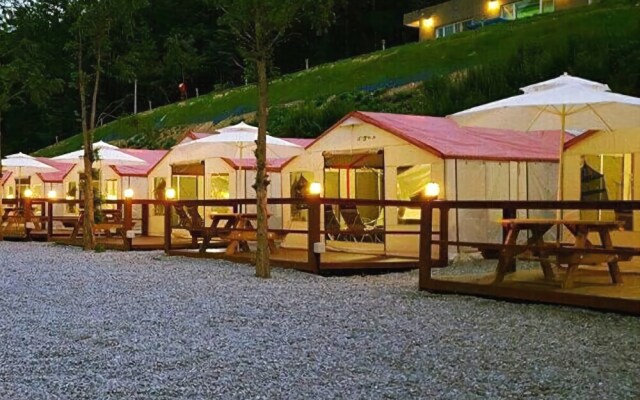 Yeongwol Dong-river Glamping&pension