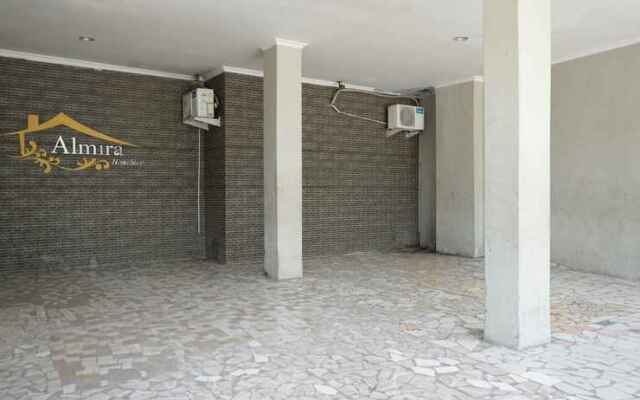 OYO 2849 Almira Residence Makassar