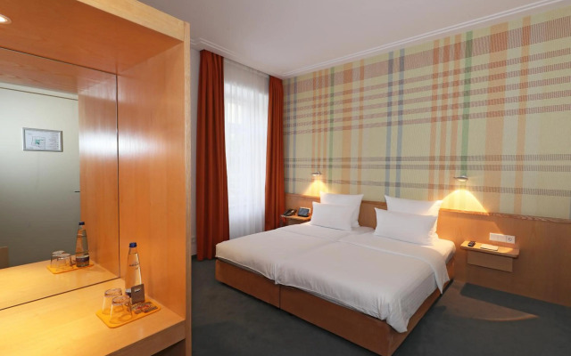 Bayers Boardinghouse & Hotel