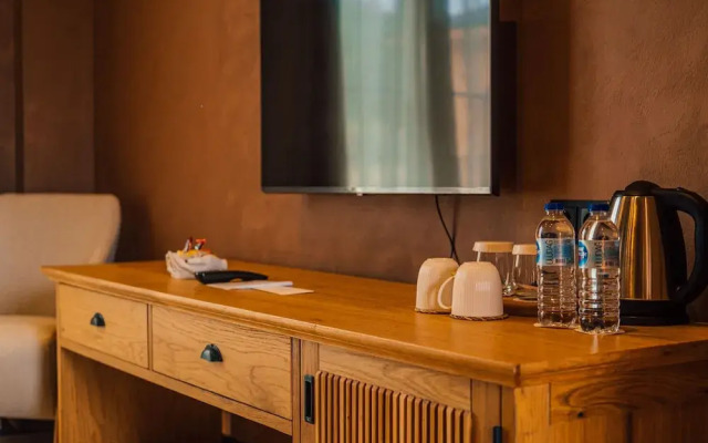 The Remote Hotel