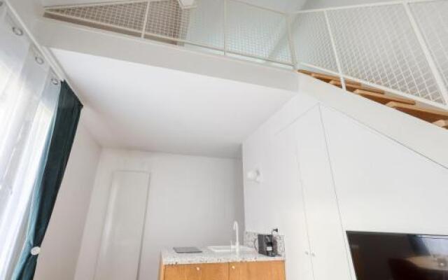 Cute and Bright Studio in a Courtyard-Montmartre(5)