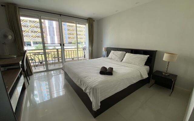 Jomtien Beach Penthouses by PSR