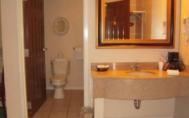 Colonie inn and Suites