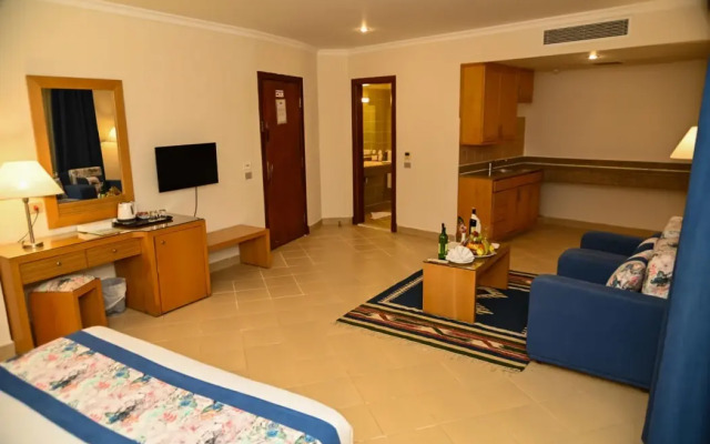 Eagles Downtown Zahabia & Beach Resort