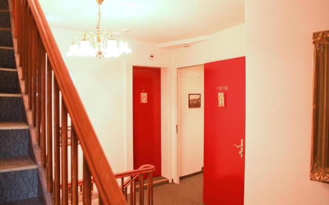 ROESLI Guest House