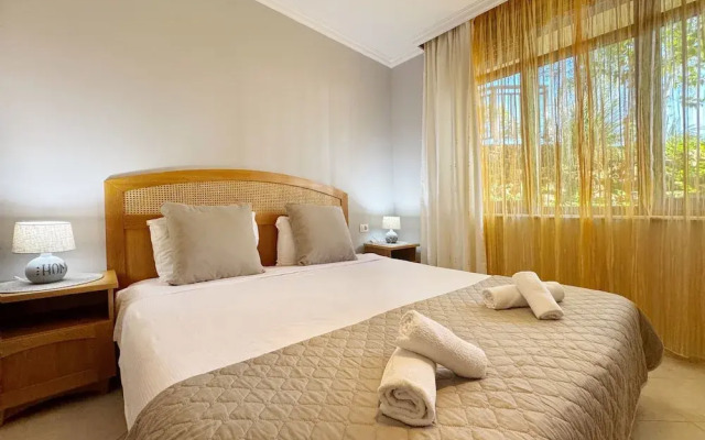 Stunning 2-bed Apartment in Sozopol