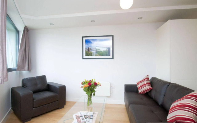 Cleyro Serviced Apartments-Finzels Reach