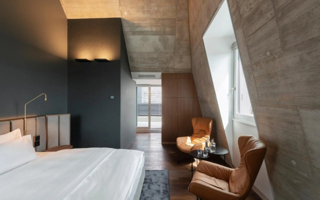 Legend Hotel