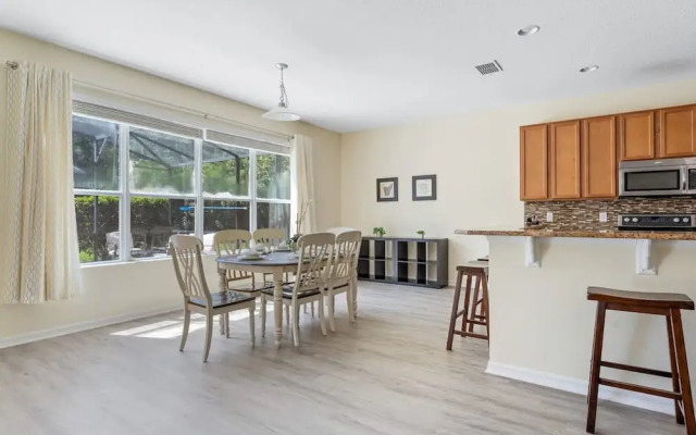 Themed Bedrooms and Large Pool