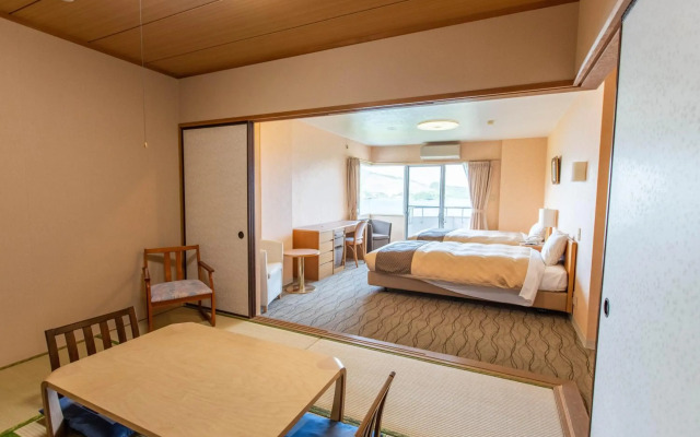 Wisterian Life Club Toba