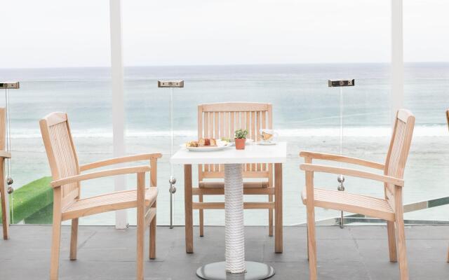 Azuvia Beach Retreat Hulhumale