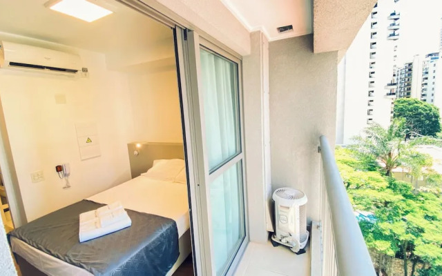 Pool & AC Steps from Ibirapuera
