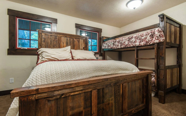 Hideaway Above The Stream