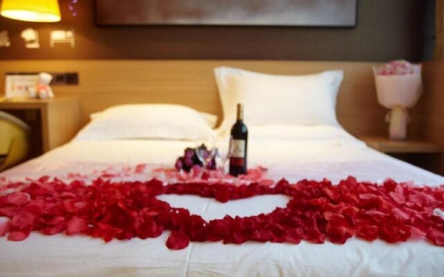 IU Hotel Baoding Goverment Shidai