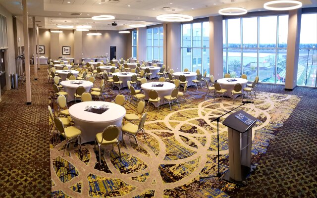 Holiday Inn Express & Suites Saskatoon East - University by IHG