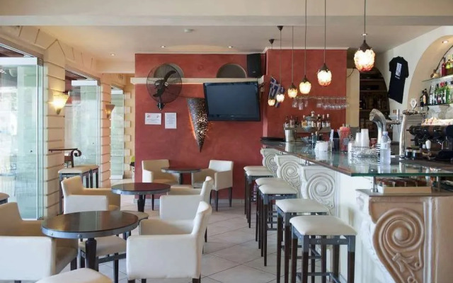 Apollon Hotel