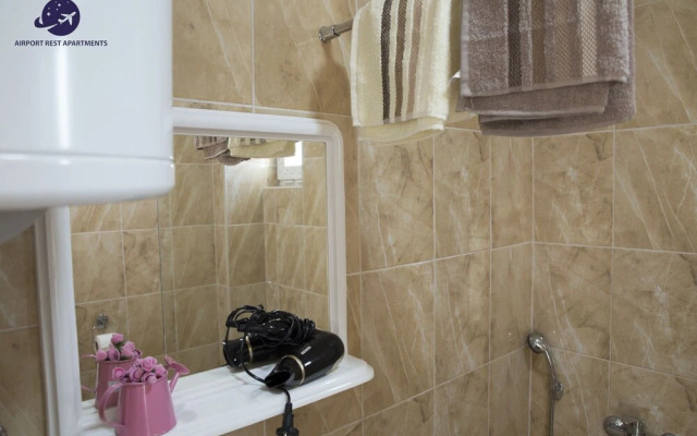 Airport Belgrade R Apartments Hotel