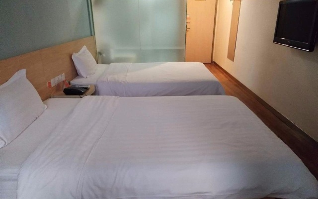 7 Days Inn (Shanghai The Bund Nanjing Road Pedestrian Street) – Guest Rooms – Shanghai