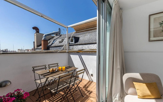 BNBHolder Luxury Triplex CHAMBERI