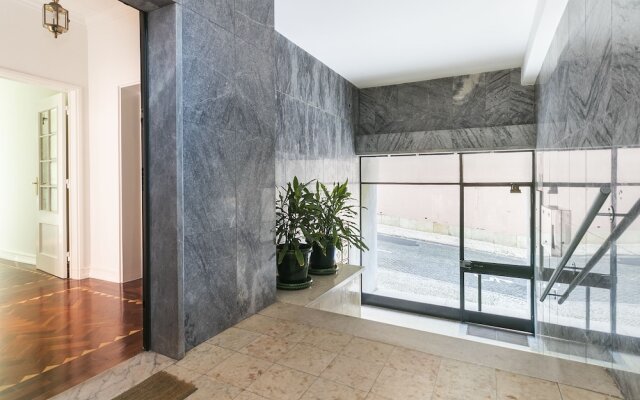 Amazing Apartment With Terrace by Rental4all