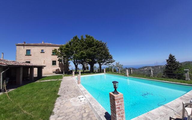 Lavish Sicilian Villa With Pool