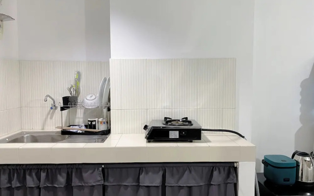 Cozy Living Studio Grand Sentraland Karawang Apartment