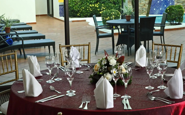 Holiday Inn Panama Canal by IHG