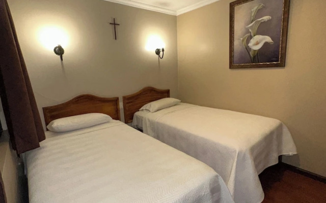 Hotel & Suites El Quijote