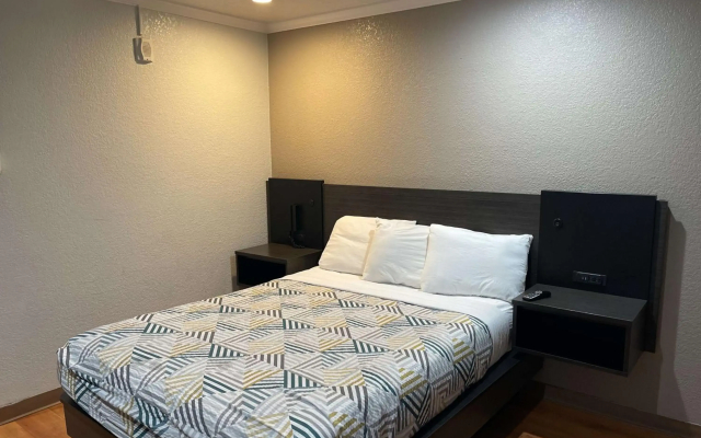 Motel 6 Sacramento, CA - Downtown