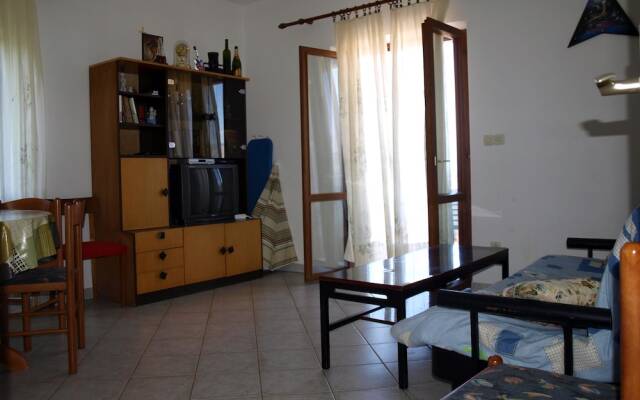 Apartments Janja Postira