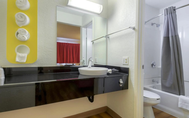 Motel 6 Rancho Mirage, CA - Palm Springs