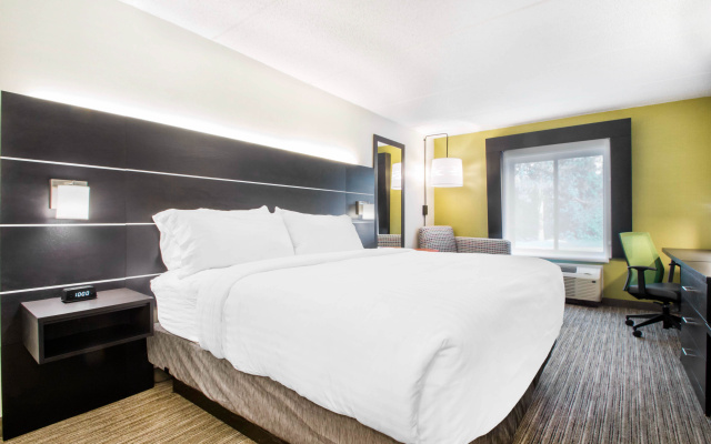 Holiday Inn Express and Suites Albany Airport- Wolf Road by IHG