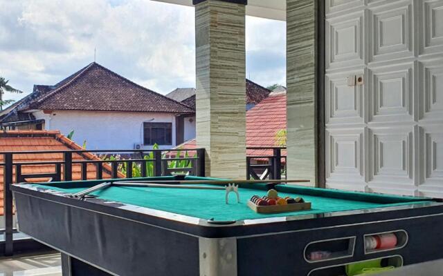 Maja Villa Batubelig by Pramana Villas