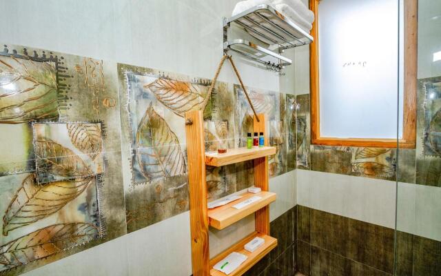 Fabhotel La Kailasha Cottage