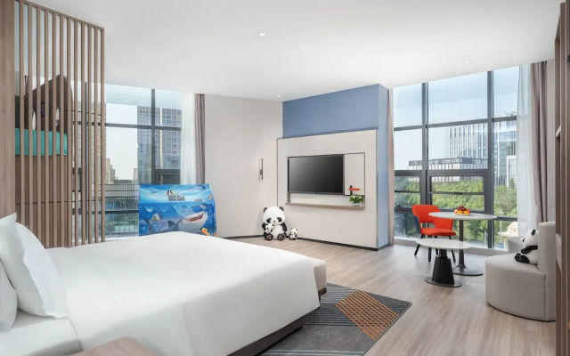 Holiday Inn Express Yinchuan Yuehai by IHG