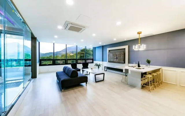 Hapcheon Ylang Ylang Pool Villa