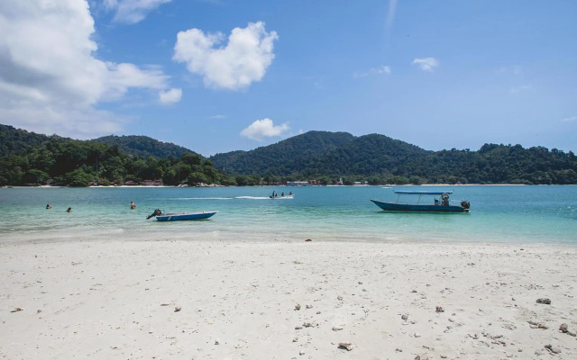 Anjungan Beach Resort