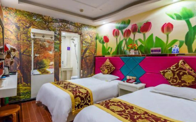 Ruiji Hotel (East Railway Station East Square)