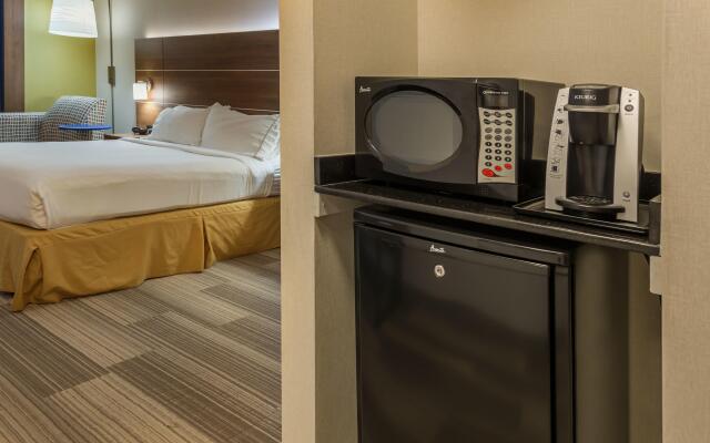 Holiday Inn Express & Suites Carson City by IHG