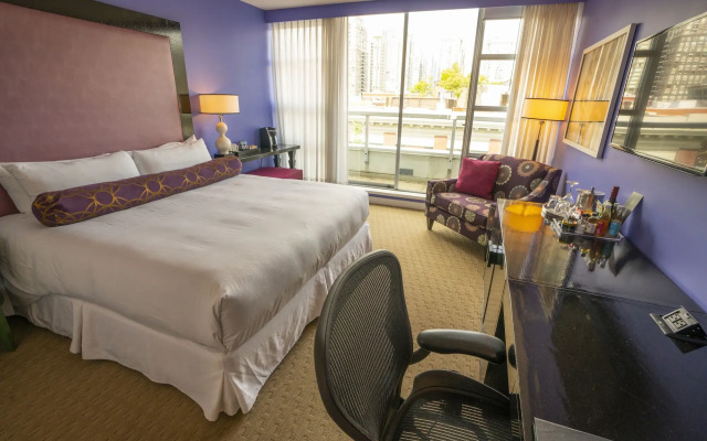 OPUS Hotel Vancouver