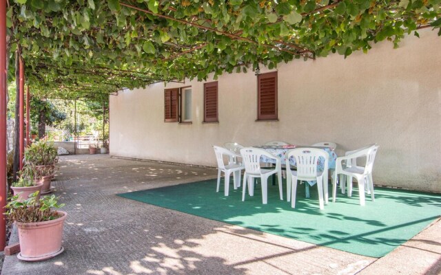 Amazing Home in Pula With Wifi and 4 Bedrooms